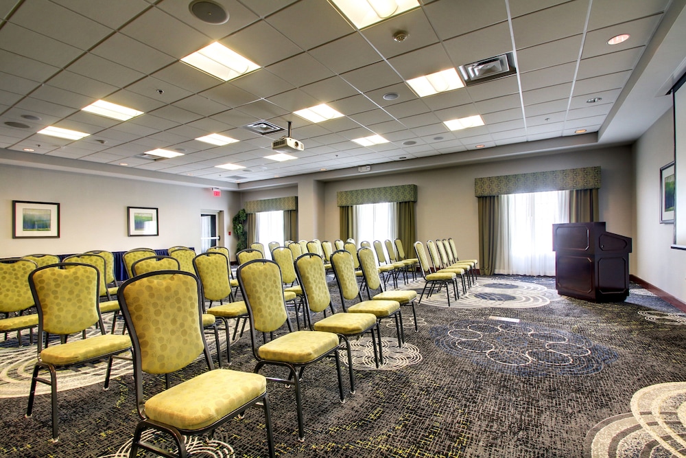 holiday inn express and suites columbus at northla