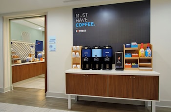 Holiday Inn Express And Suites Columbus At Northla,Muscogee County>>Columbus,3 star