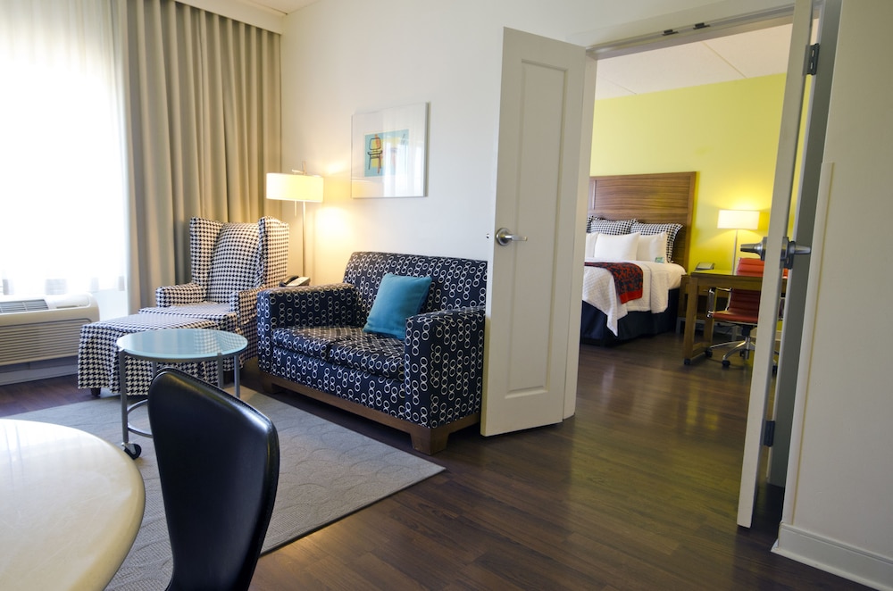 hotel indigo columbus architectural center by ihg