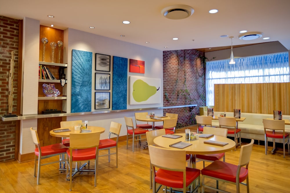 hotel indigo columbus architectural center by ihg