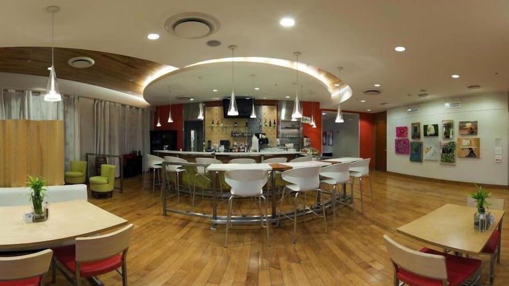 hotel indigo columbus architectural center by ihg