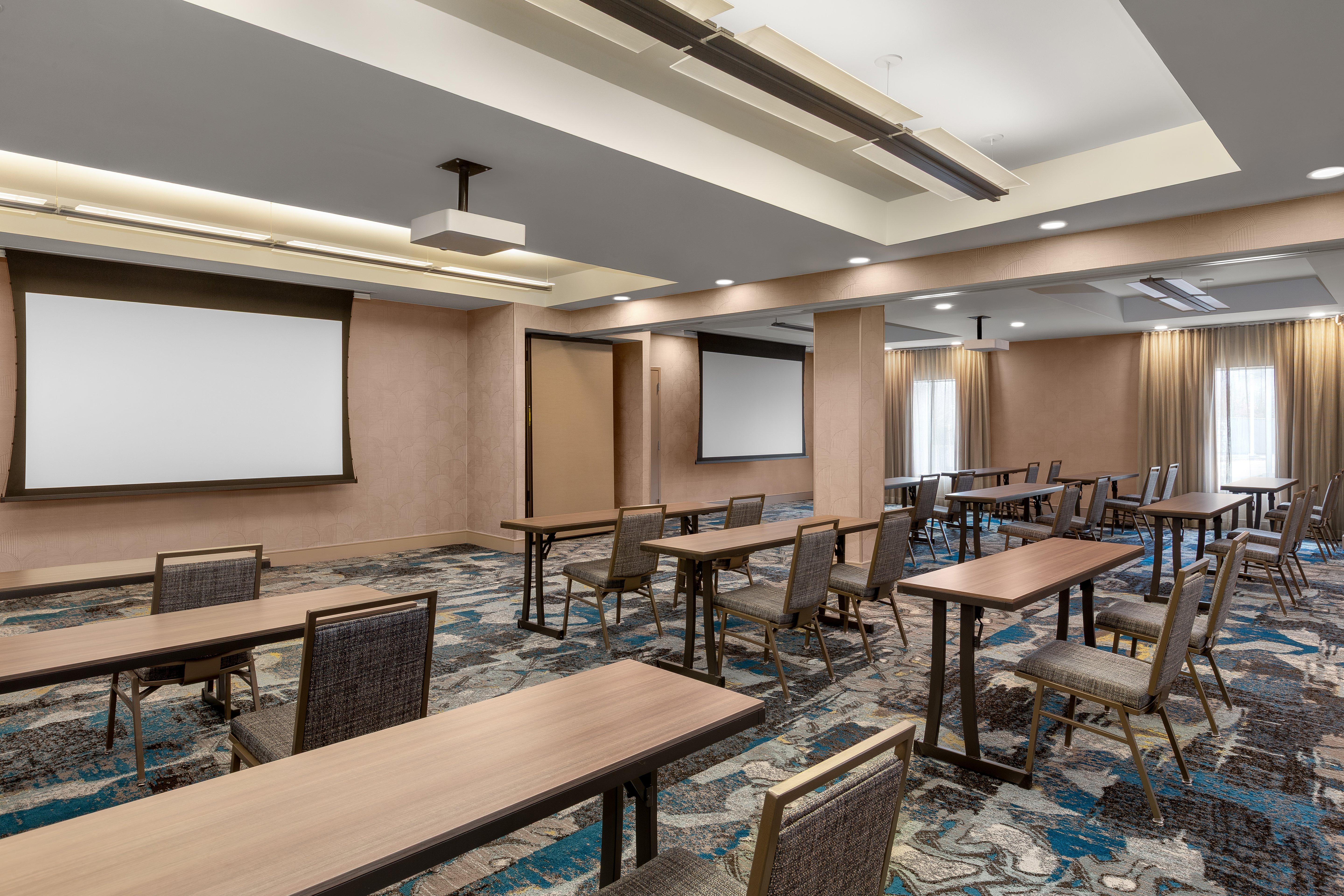 hotel indigo columbus architectural center by ihg