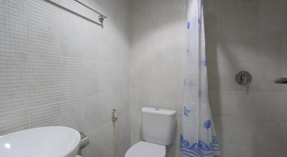 kuta airport insta hotel