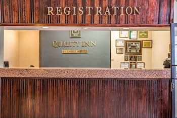 Quality Inn On Historic Route 66,Barstow>>Alabama Hills,3 star