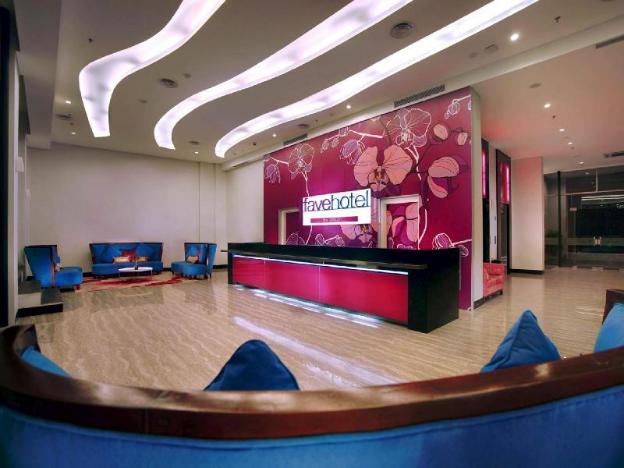 aston inn pantai losari makassar