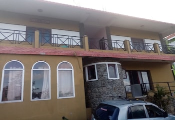 hotel corner stone