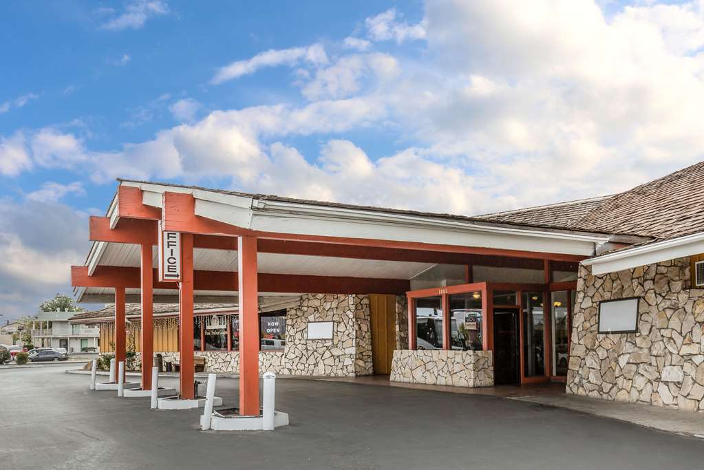 econo lodge new reno sparks convention center