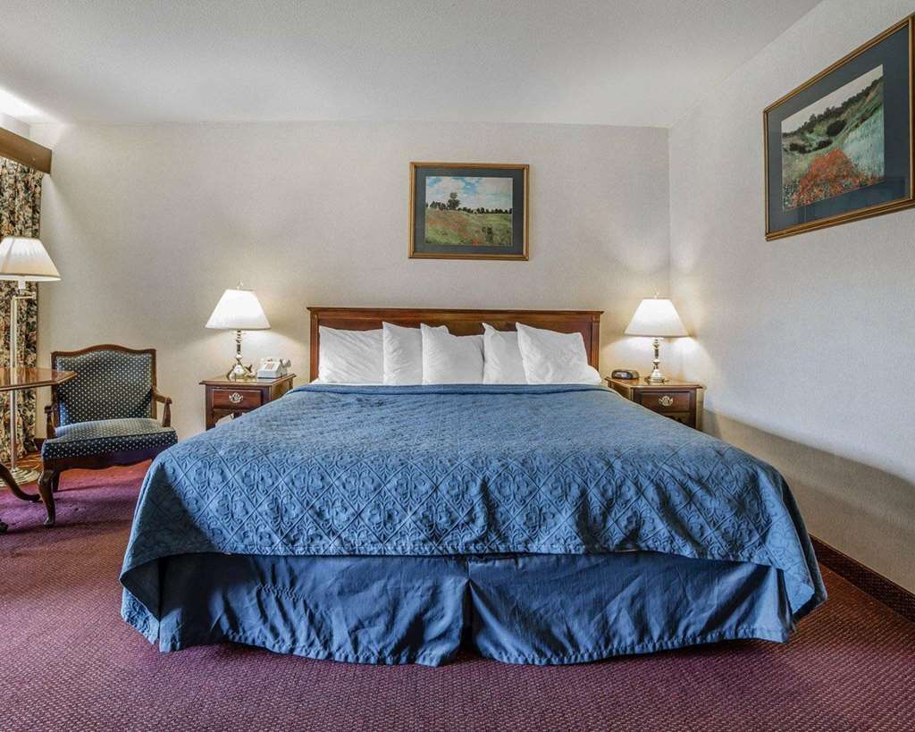 econo lodge new reno sparks convention center