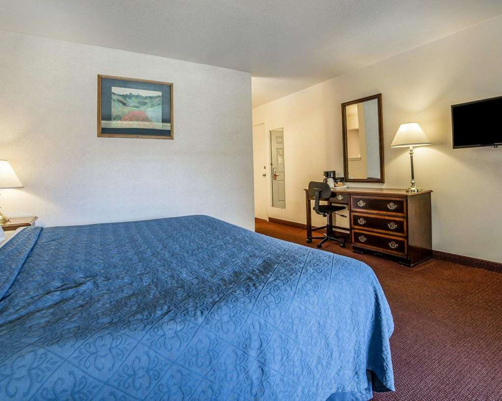 econo lodge new reno sparks convention center