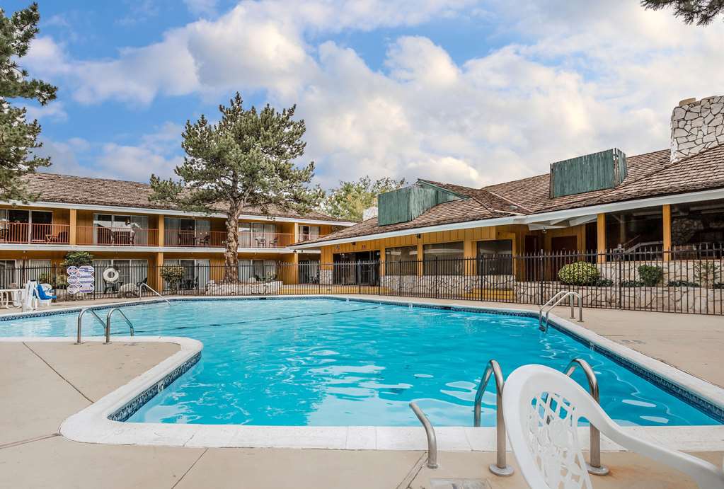 econo lodge new reno sparks convention center