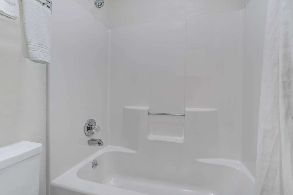 days inn by wyndham macon i 475