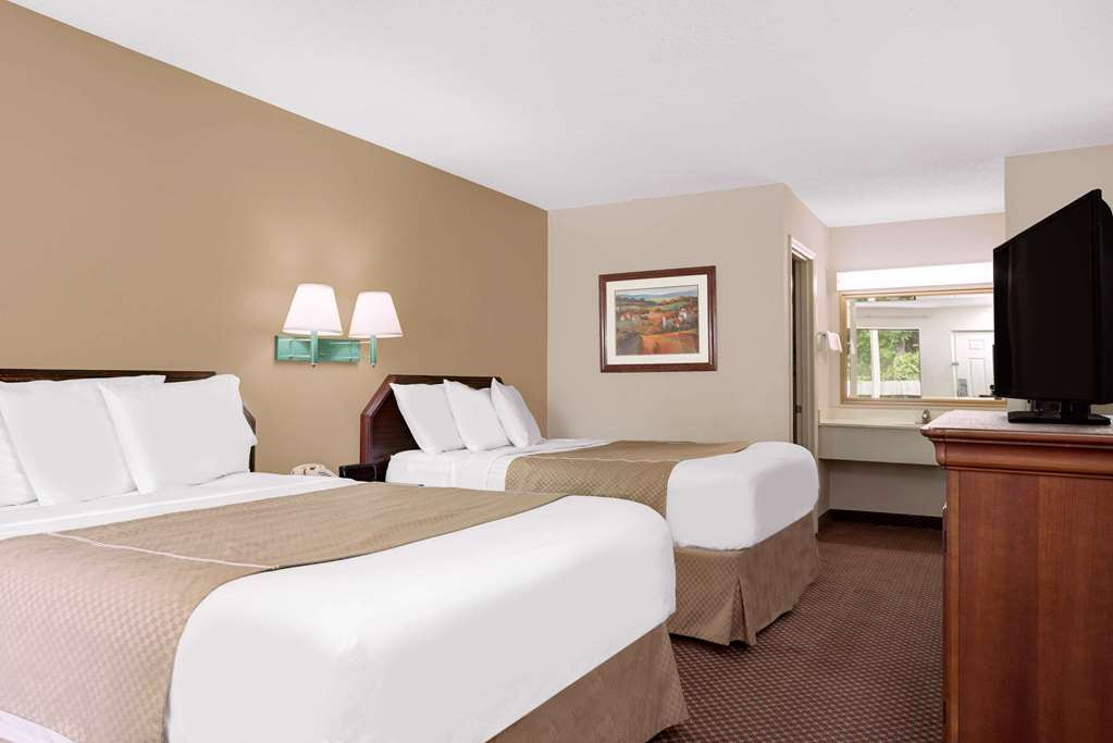 days inn by wyndham macon i 475