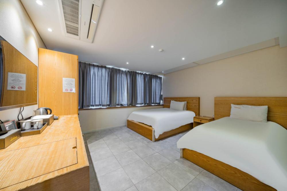 a one hotel