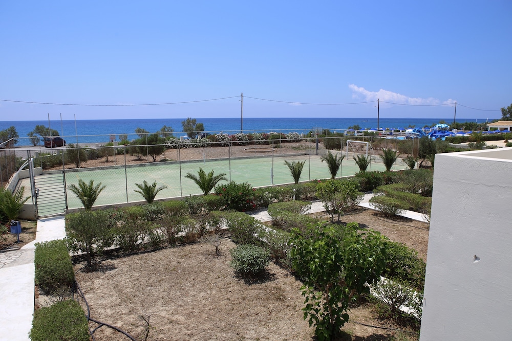 giannoulis almyra hotel and village