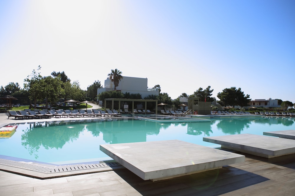 giannoulis almyra hotel and village