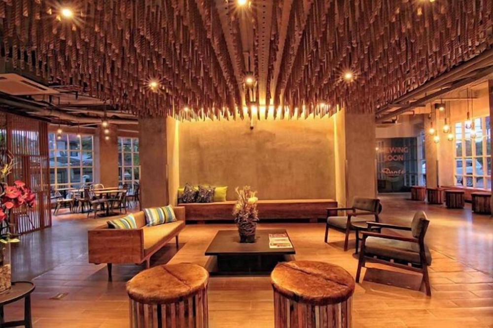 zoom hotel jemursari