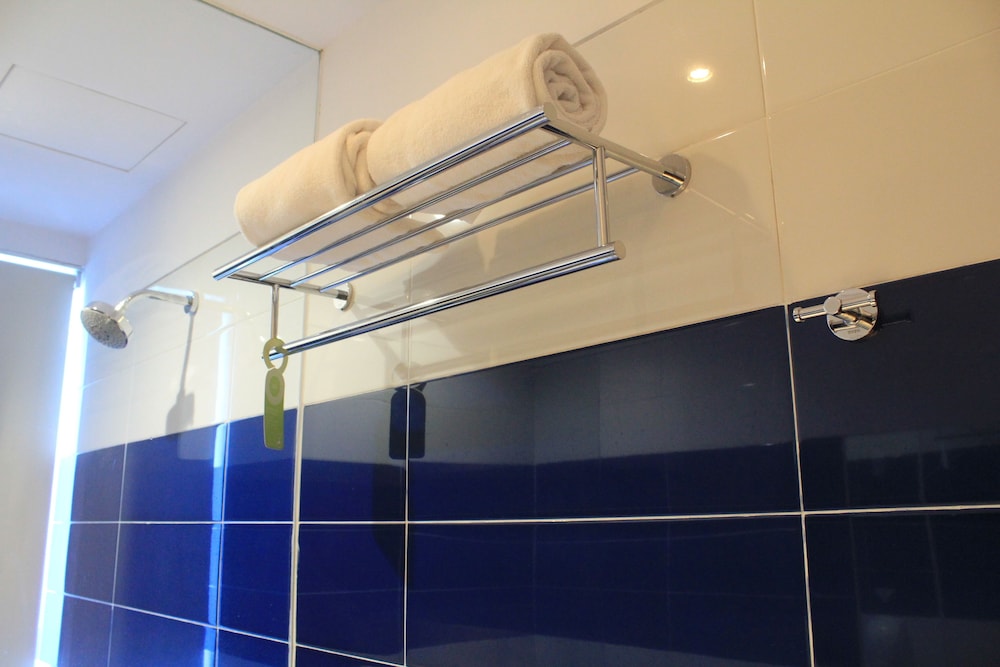 zoom hotel jemursari