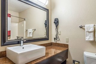 red roof inn plus and suites atlanta airport south