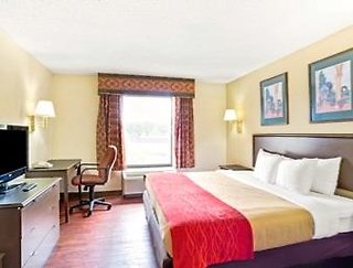 red roof inn plus and suites atlanta airport south
