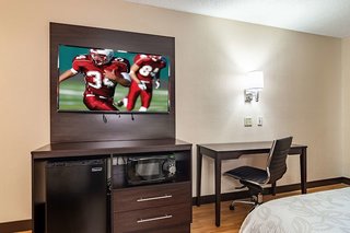 red roof inn plus and suites atlanta airport south
