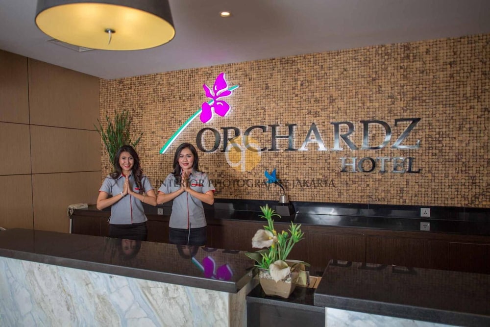 orchardz hotel bandara jakarta