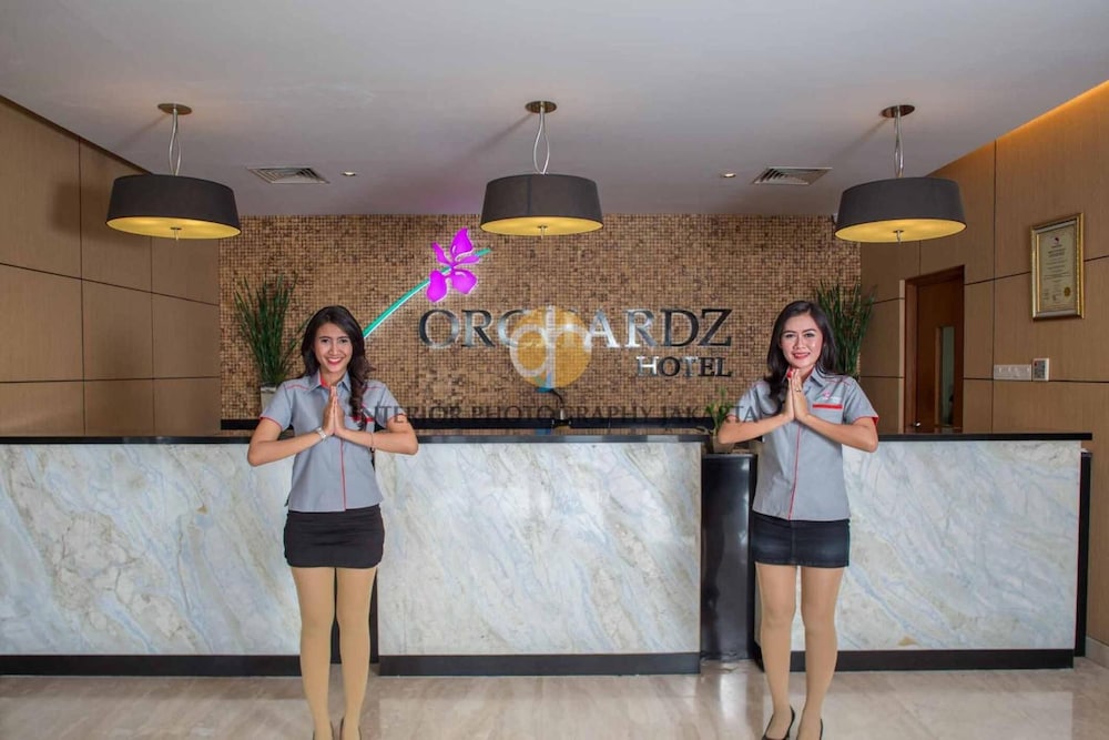 orchardz hotel bandara jakarta