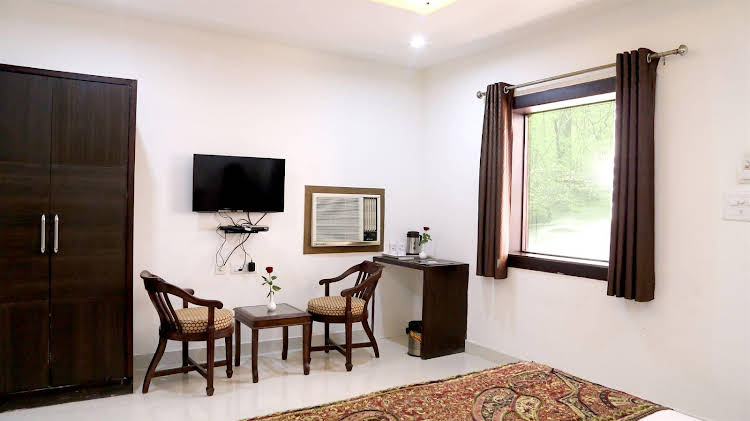hotel idea inn agra subrata rd