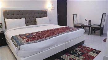 hotel idea inn agra subrata rd