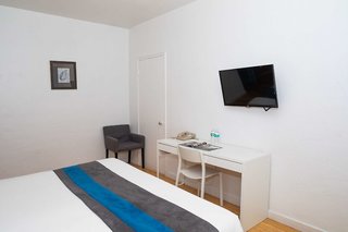 aqua hotel and suites