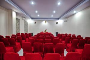 swiss belcourt makassar