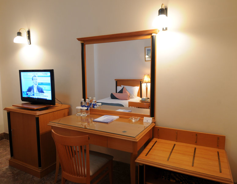 falaj daris hotel