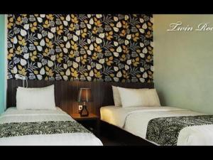 sans hotel the green bekasi