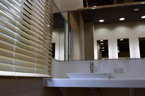 natural hot spring midosuji hotel