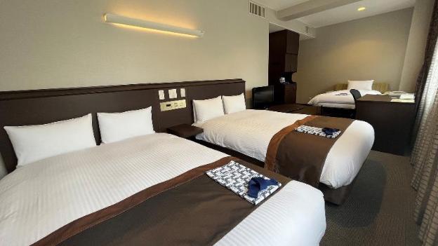 natural hot spring midosuji hotel