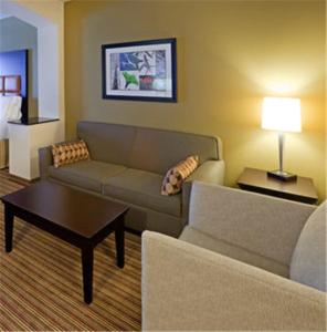 holiday inn express hotel and suites dallas west by ihg