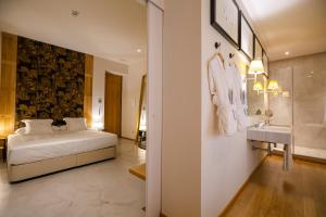 margot house