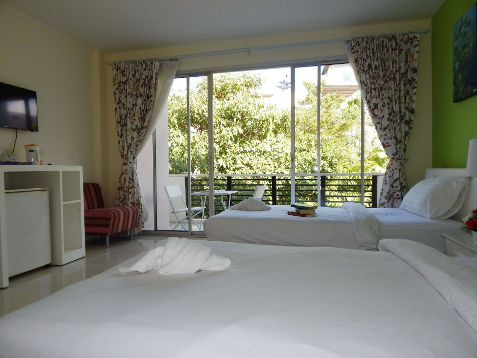 Jinta Andaman,Karon Beach>>Karon,3 star