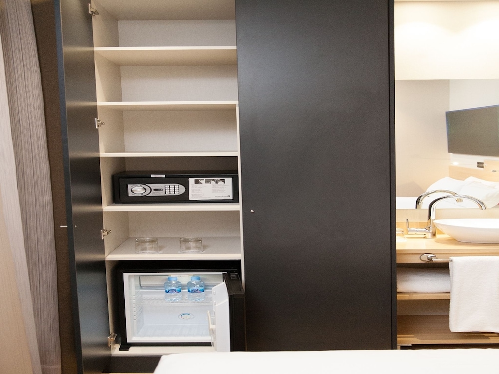 hotel ambit barcelona