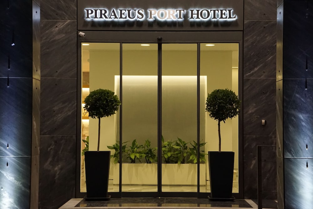 piraeus port hotel