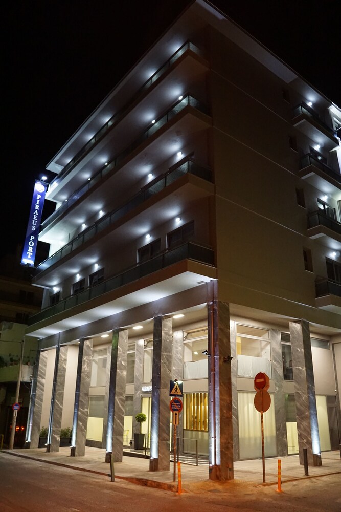 piraeus port hotel