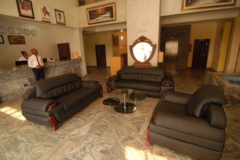 Ayalla Hotel,Near Nigerian National Mosque,3 star