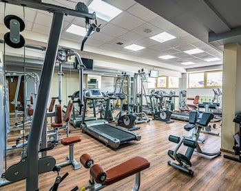 golden suites and spa