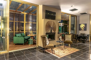 golden suites and spa