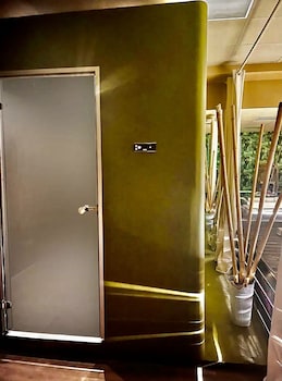 golden suites and spa