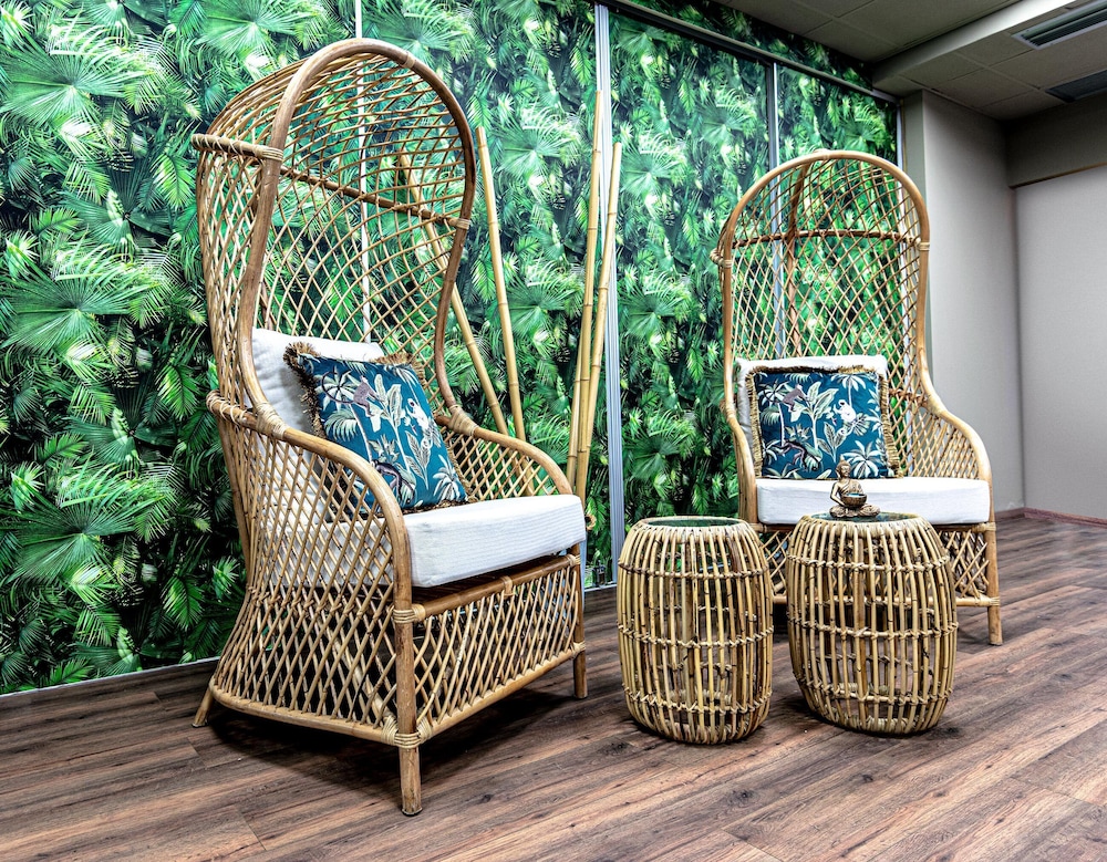 golden suites and spa