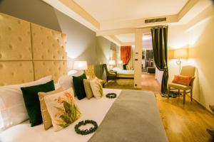 golden suites and spa