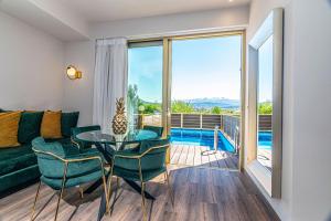 golden suites and spa