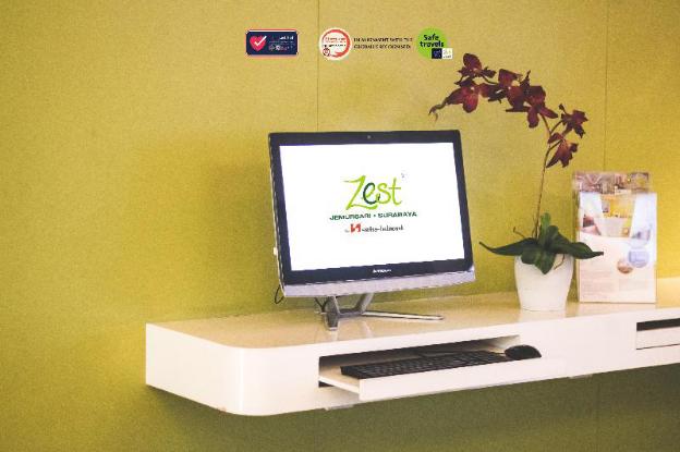 zest jemursari by swiss belhotel international