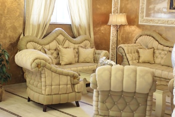 bali colosseum hotel