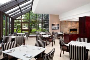 Sheraton Montreal Airport Hotel,Dorval>>Cote-Saint-Luc,4 star